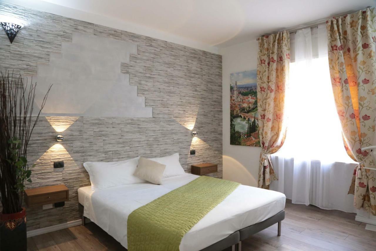 Aurelia Rooms Verona Exteriör bild